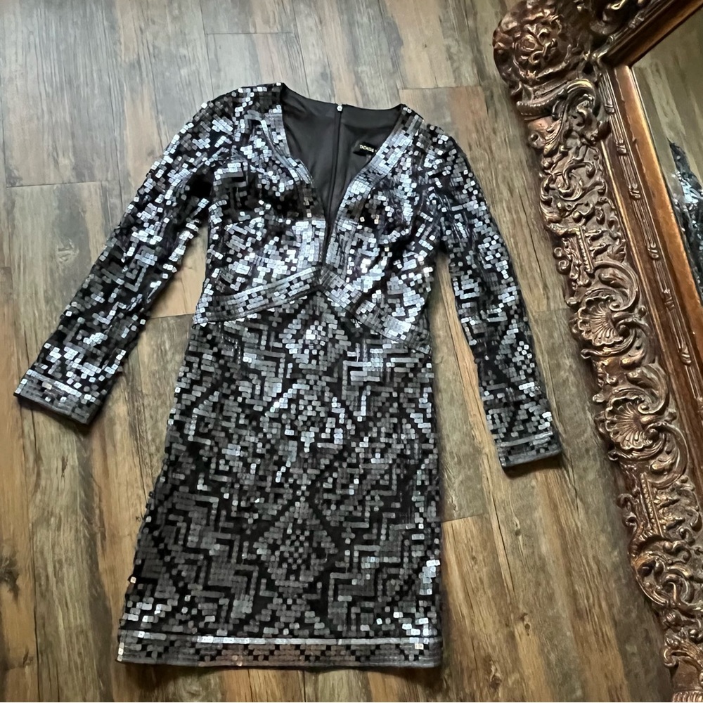 Tadashi Shoji Sequin mini dress Mod Disco Cocktail Twiggy  sz 4